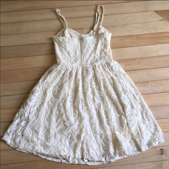 Nordstrom Cream Lace Dress Size Small - Picture 5 of 5